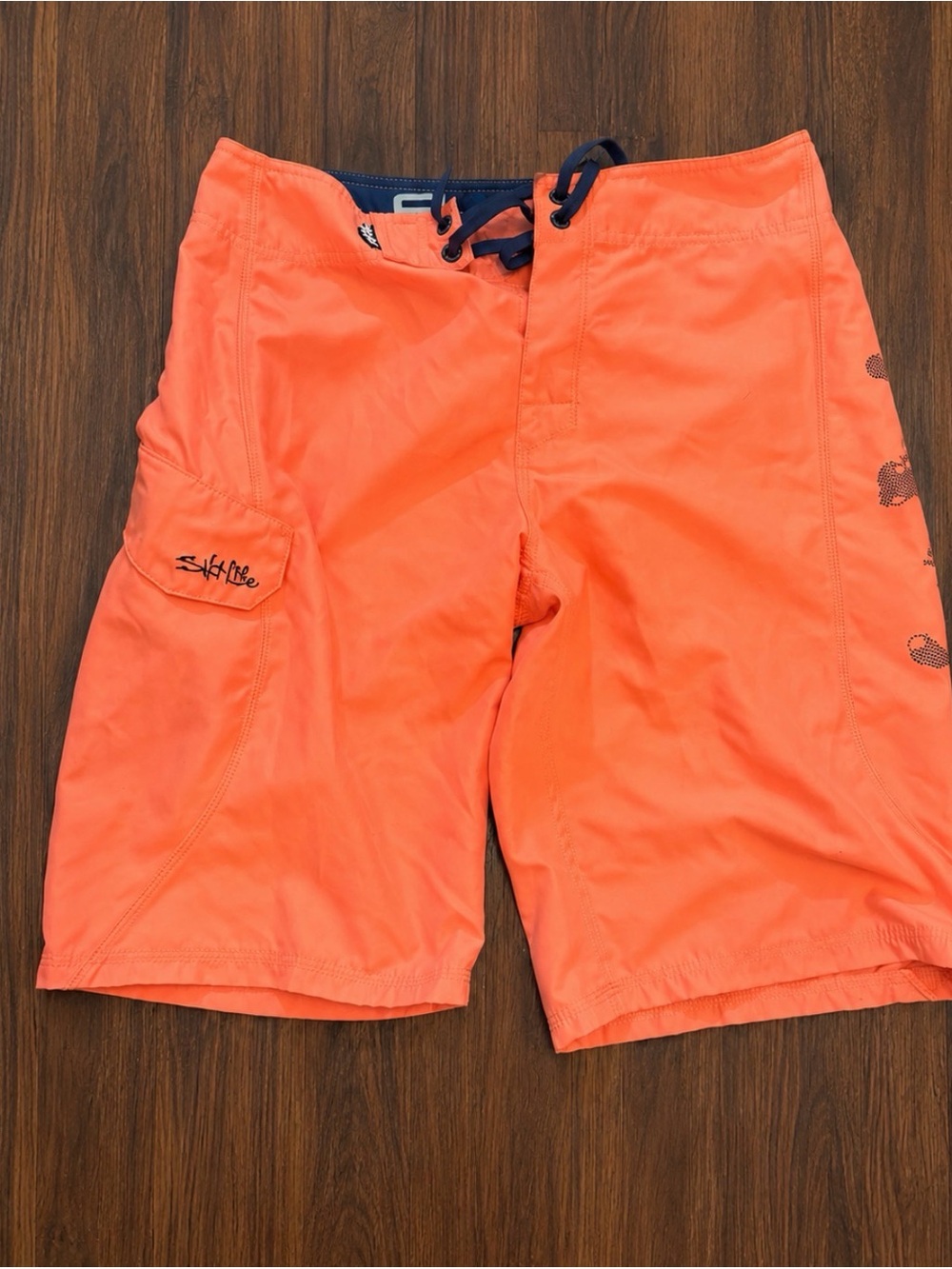 Salt Life Live Salty Coral Orange Board Shorts Men's Size 28 - Picture 3 of 3